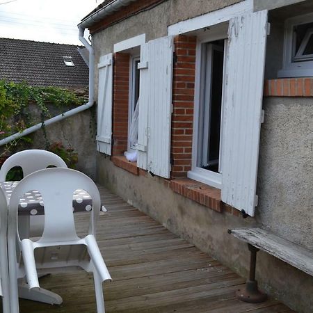 Gite Du Port Chateauneuf-sur-Loire Exterior photo