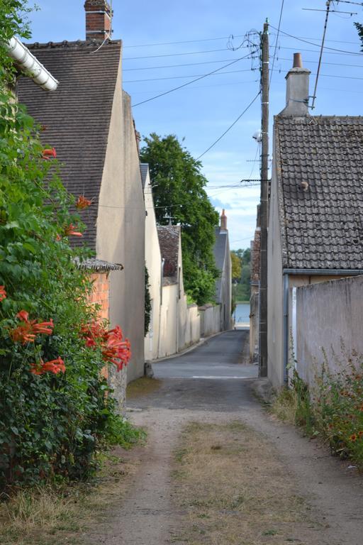 Gite Du Port Chateauneuf-sur-Loire Exterior photo